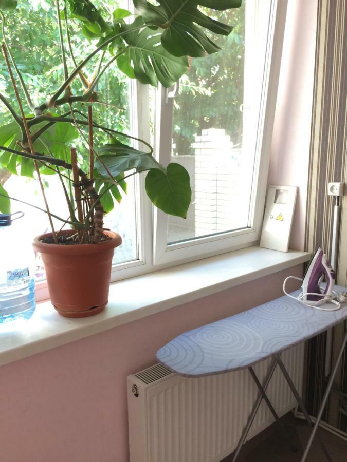 Room In The Guest House Odessa Exterior photo